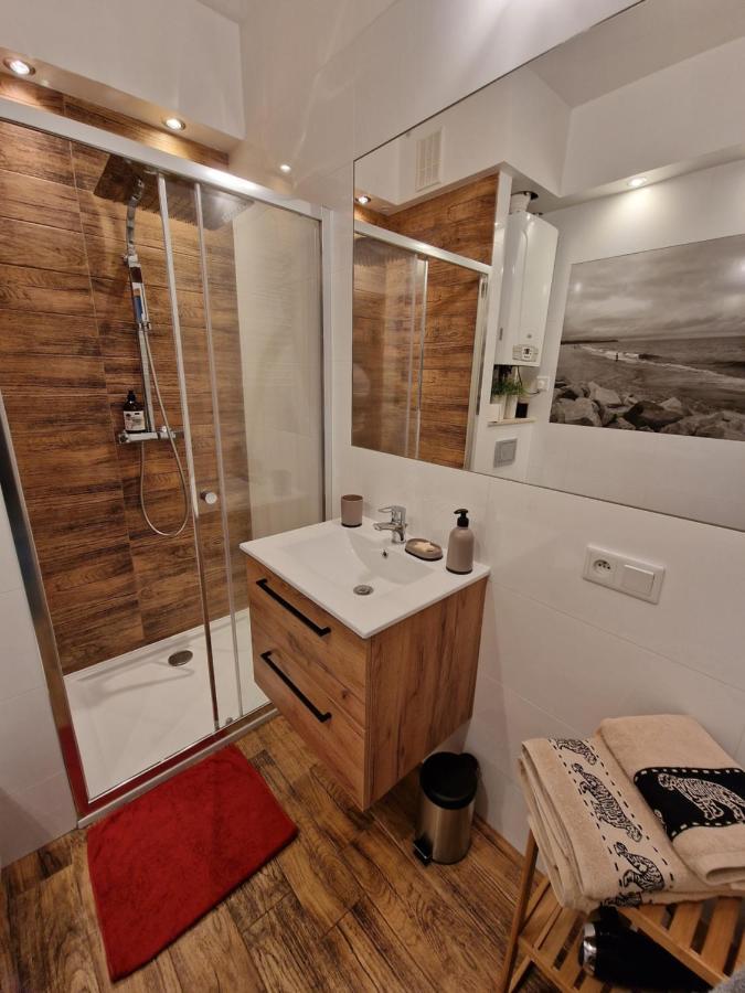 Max Apartamenty Lublin Przy Pkp, Klimatyzacja, Parking Luaran gambar